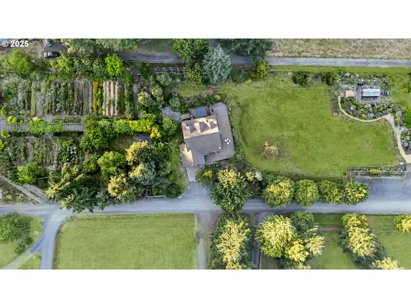 10623 NE FOX FARM RD, Dundee, OR 97115