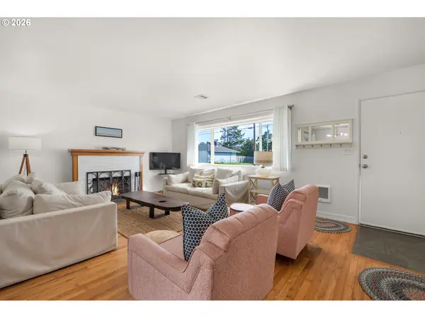 1210 S COLUMBIA ST, Seaside, OR 97138