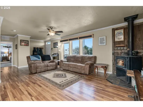 4886 NW MINT LN, Prineville, OR 97754