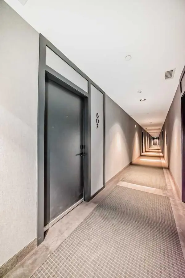 8445 Broadcast AVE SW #607, Calgary, AB T3H 6B6