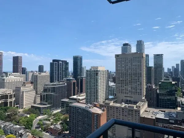 825 Church ST #3707, Toronto C09, ON M4W 3Z4