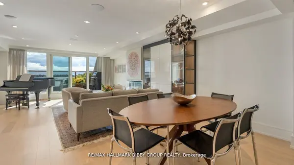 99 Harbour SQ #613, Toronto C01, ON M5J 2H2