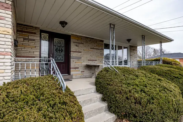 92 Acton AVE, Toronto C06, ON M3H 4H3