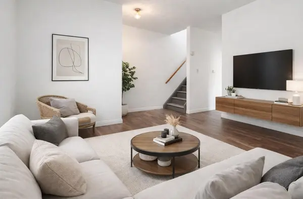 1313 Gerrard ST, Toronto E01, ON M4L 1Y8