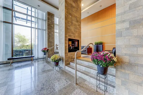 68 Grangeway AVE #206, Toronto E09, ON M1H 0A1