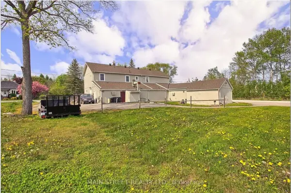 280 Bells LN #1, Innisfil, ON L0L 1R0