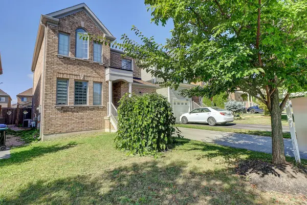 155 Webb ST, Bradford West Gwillimbury, ON L3Z 0B9