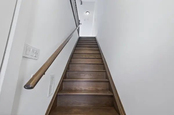 540 Essa RD #2, Barrie, ON L9J 0H2