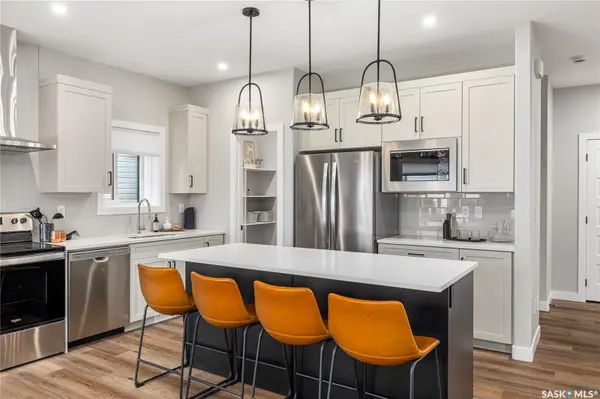 12 Vancouver CRESCENT, Pilot Butte, SK S0G 3Z0