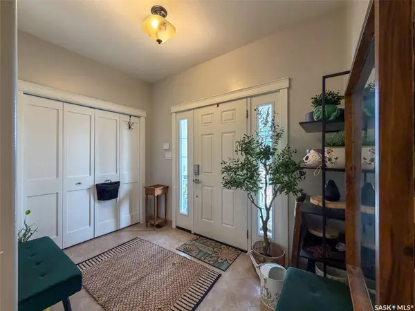 266-270 14th AVENUE NE, Swift Current, SK S9H 2W7