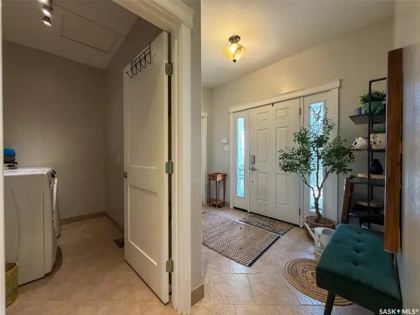 266-270 14th AVENUE NE, Swift Current, SK S9H 2W7