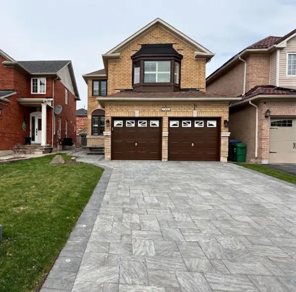 7293 Rosehurst DR,  Mississauga,  ON L5N 8H1