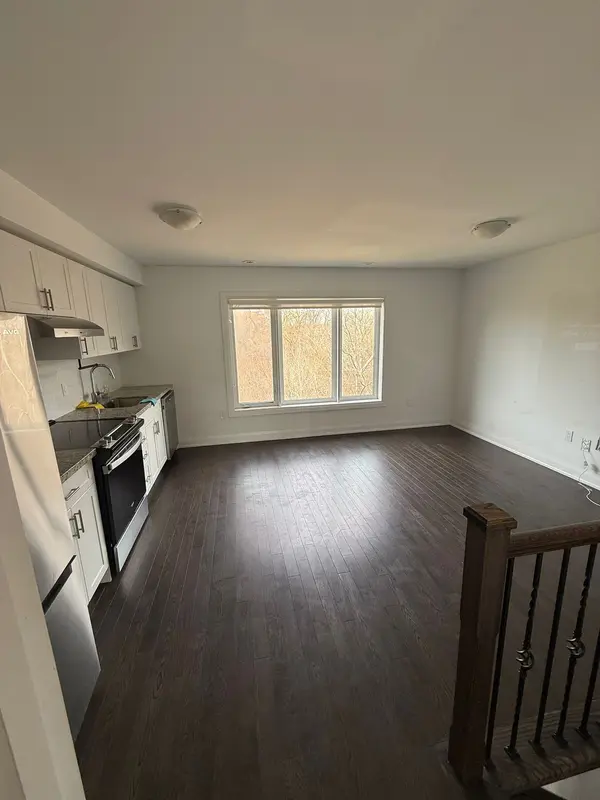 37 Wild Rose GDNS #2, Toronto W04, ON M6L 0A5