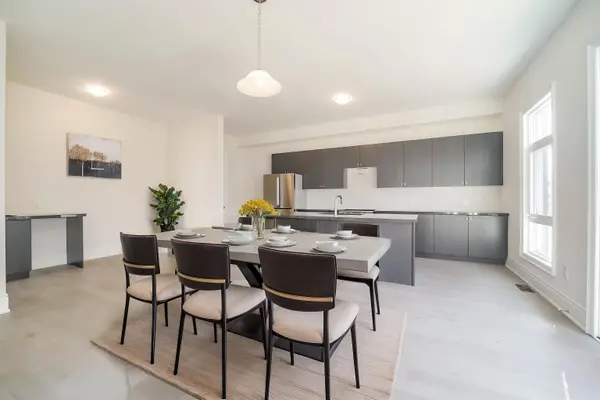 8 Tarbox AVE, Caledon, ON L7C 0A8