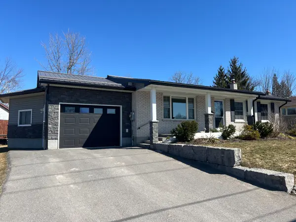 2584 Bensfort RD, Peterborough, ON K9J 1C9