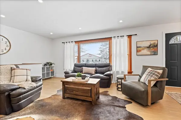 77 Chalk ST N, Huron East, ON N0K 1W0