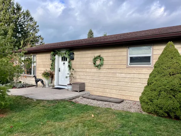 57 Cameron ST, Bluewater, ON N0M 1G0