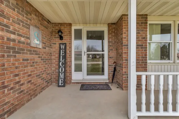 370 STATION ST, North Middlesex, ON N0M 2K0