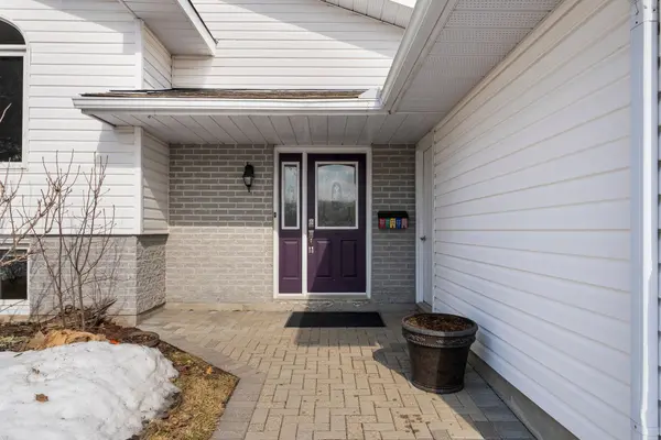 156 Charles ST, Arnprior, ON K7S 1A7