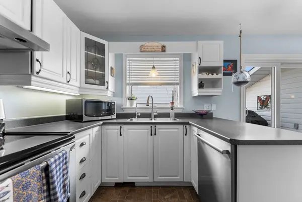 156 Charles ST, Arnprior, ON K7S 1A7