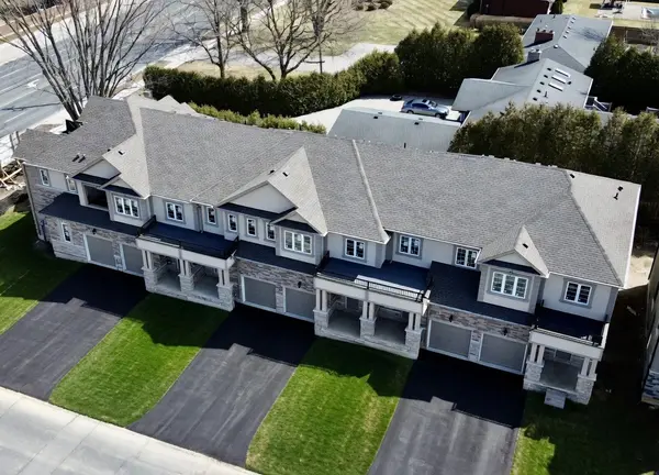 15 DAVINCI BLVD, Hamilton, ON L9B 1B7