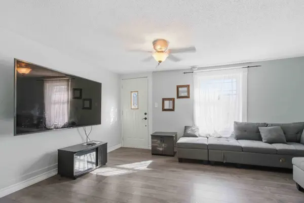 66 South John ST, Belleville, ON K8N 3E3