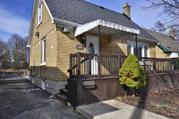 181 Highland RD E, Kitchener, ON N2M 3W1