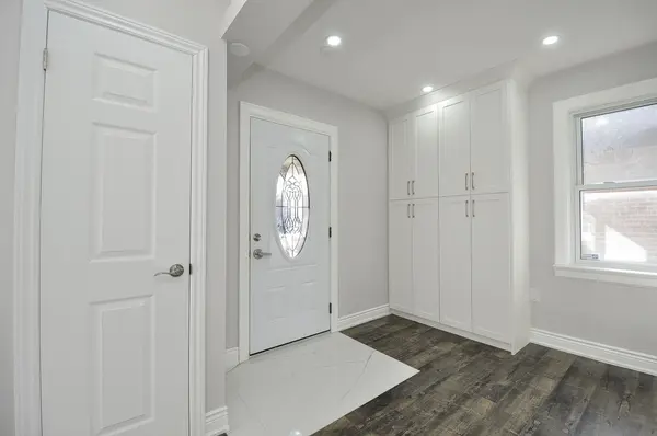 181 Highland RD E, Kitchener, ON N2M 3W1