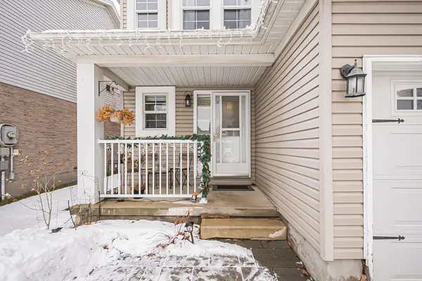 469 Old Newbury LN, Cambridge, ON N3H 5P5