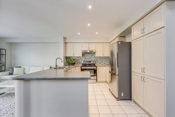 129 Harnesworth CRES, Hamilton, ON L8B 0J5