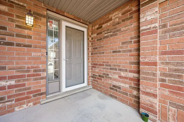 28 EUGENE DR, Guelph, ON N1L 1P6