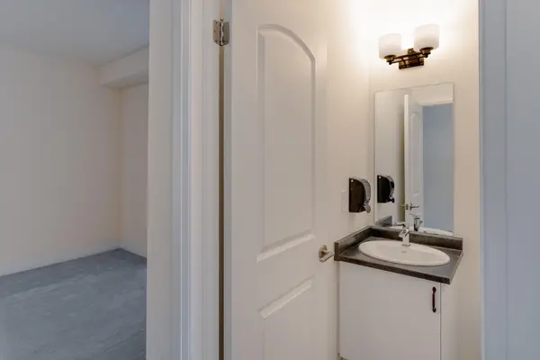 85 Hitchman ST N, Brant, ON N3L 3E3