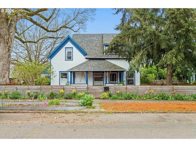 111 S 3RD ST, Independence, OR 97351