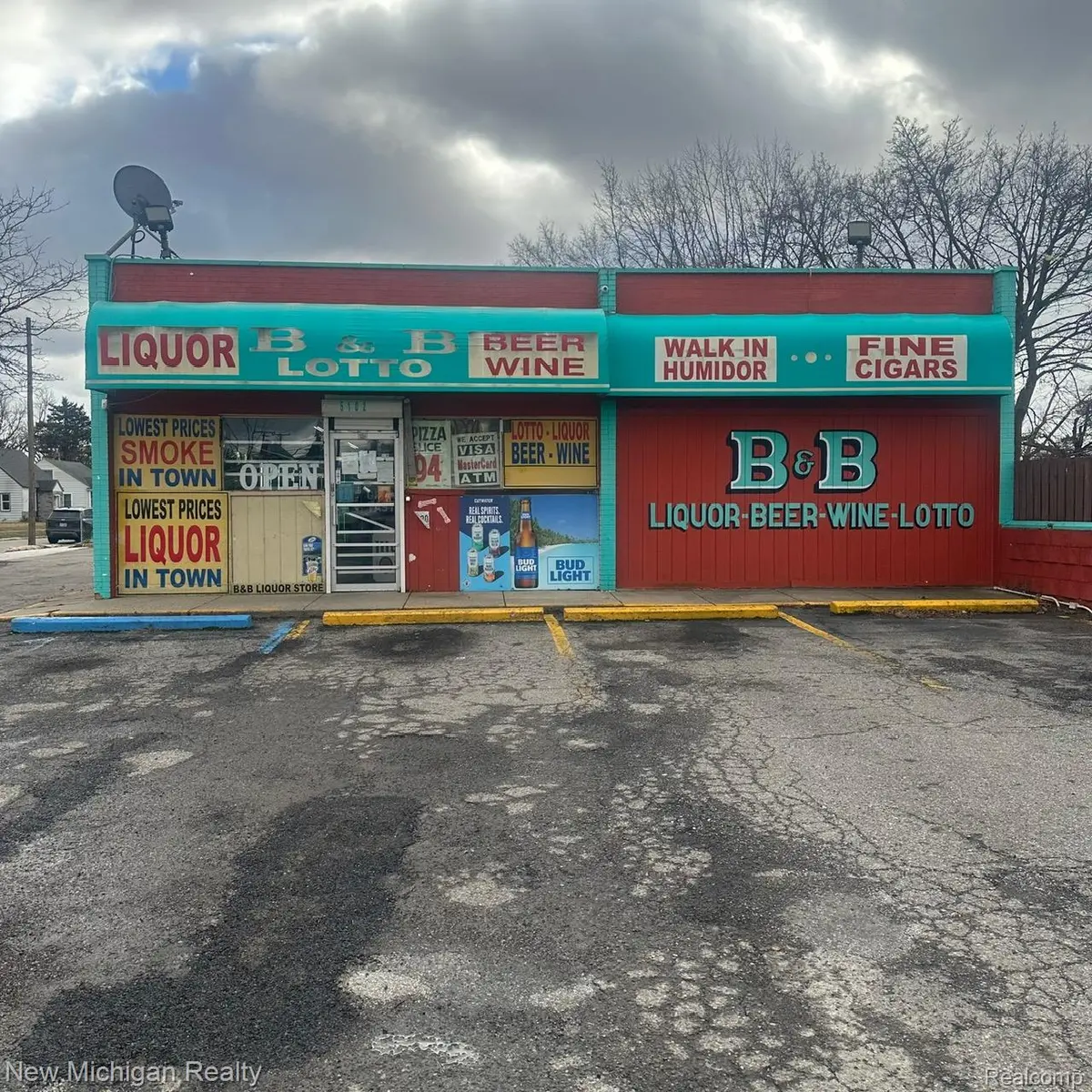 5102 9 Mile Rd, Warren, MI 48091