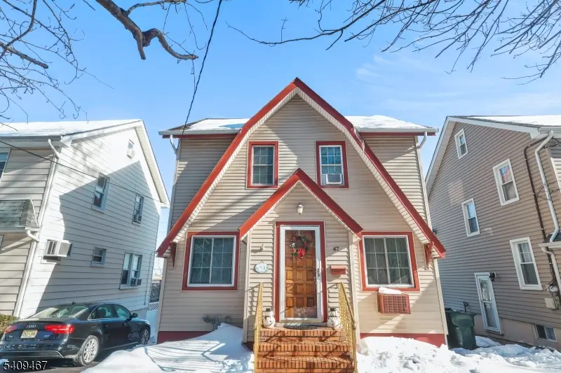 47 Elycroft Pkwy, Rutherford Boro, NJ 07070