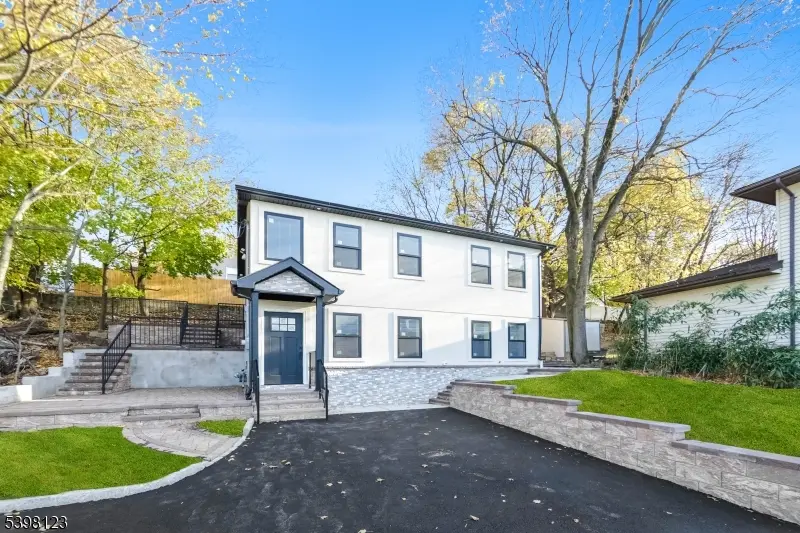 169 New St, Woodland Park, NJ 07424