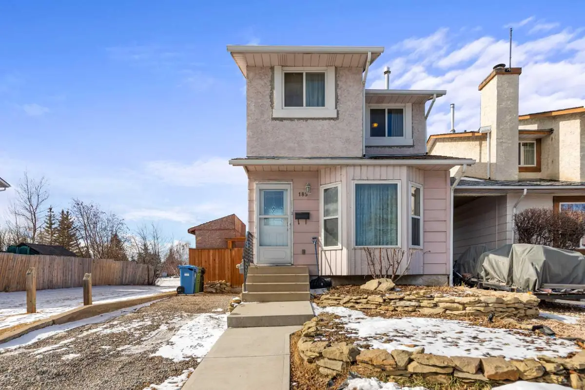 185 Pinemeadow RD NE, Calgary, AB T1Y 4N8