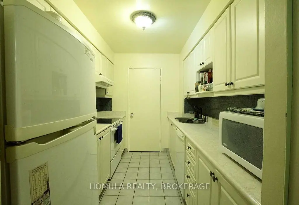 250 Jarvis ST #303, Toronto C08, ON M5B 2L2