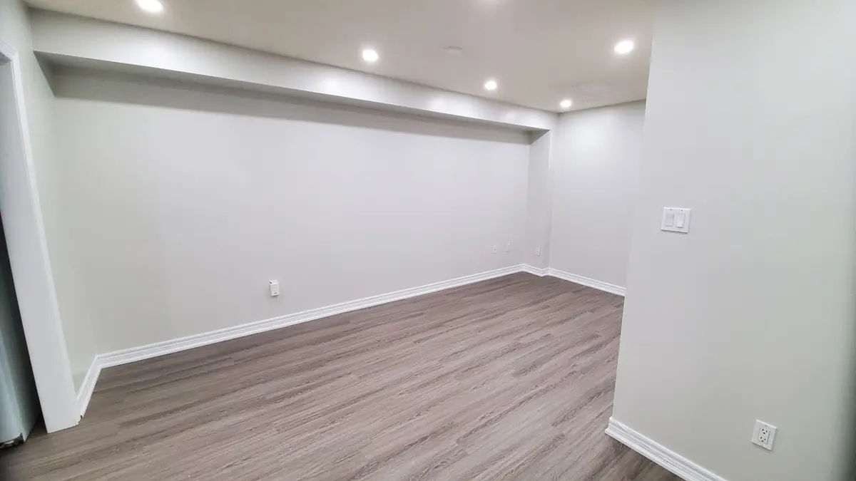 18 Ed Quigg WAY #Main Floor, Vaughan, ON L4H 2S2