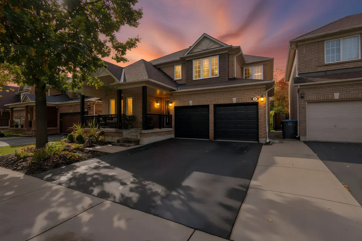 32 Fireside DR, Brampton, ON L7A 1P2