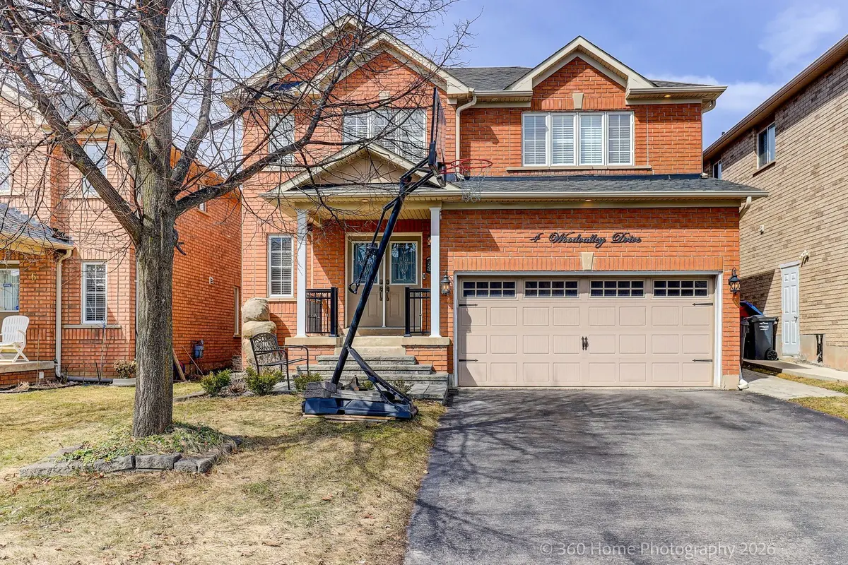 4 Woodvalley DR, Brampton, ON L7A 1Z6