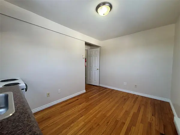 4 Edinburgh Drive, Mount Pearl, NL A1N 1E7