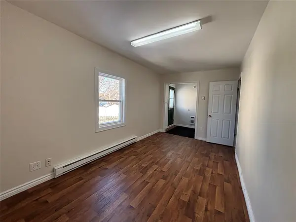 4 Edinburgh Drive, Mount Pearl, NL A1N 1E7