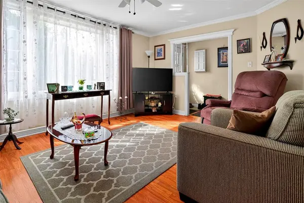 111 Commonwealth Avenue, Mount Pearl, NL A1N 1X1