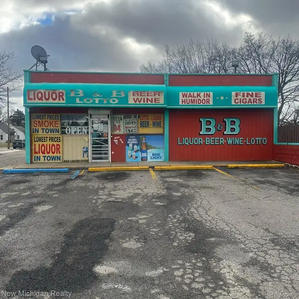 5102 9 Mile Rd, Warren, MI 48091