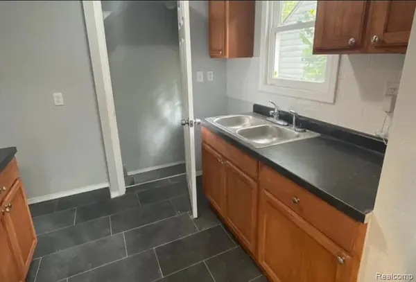 19344 Bradford ST, Detroit, MI 48205