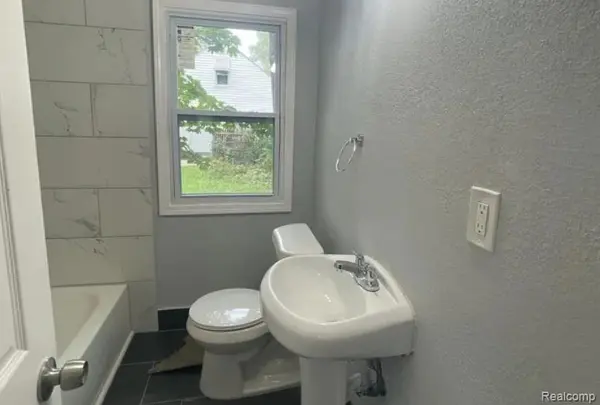 19344 Bradford ST, Detroit, MI 48205