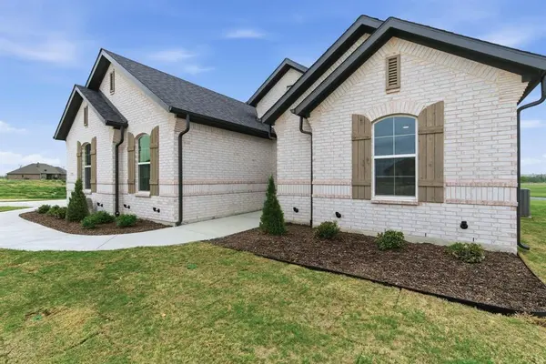 117 Emma Court, Decatur, TX 76234