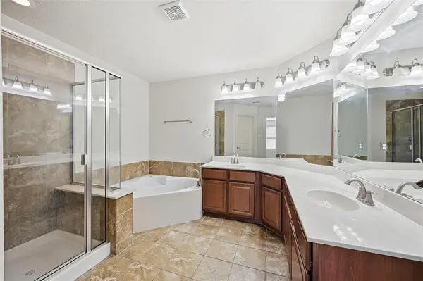 6913 Sandshell Boulevard, Fort Worth, TX 76137