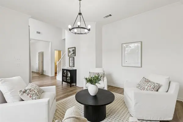 5620 S Archbridge Court, Arlington, TX 76017